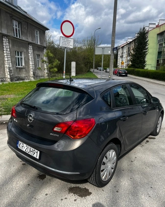 Opel Astra cena 28900 przebieg: 130000, rok produkcji 2015 z Kraków małe 46